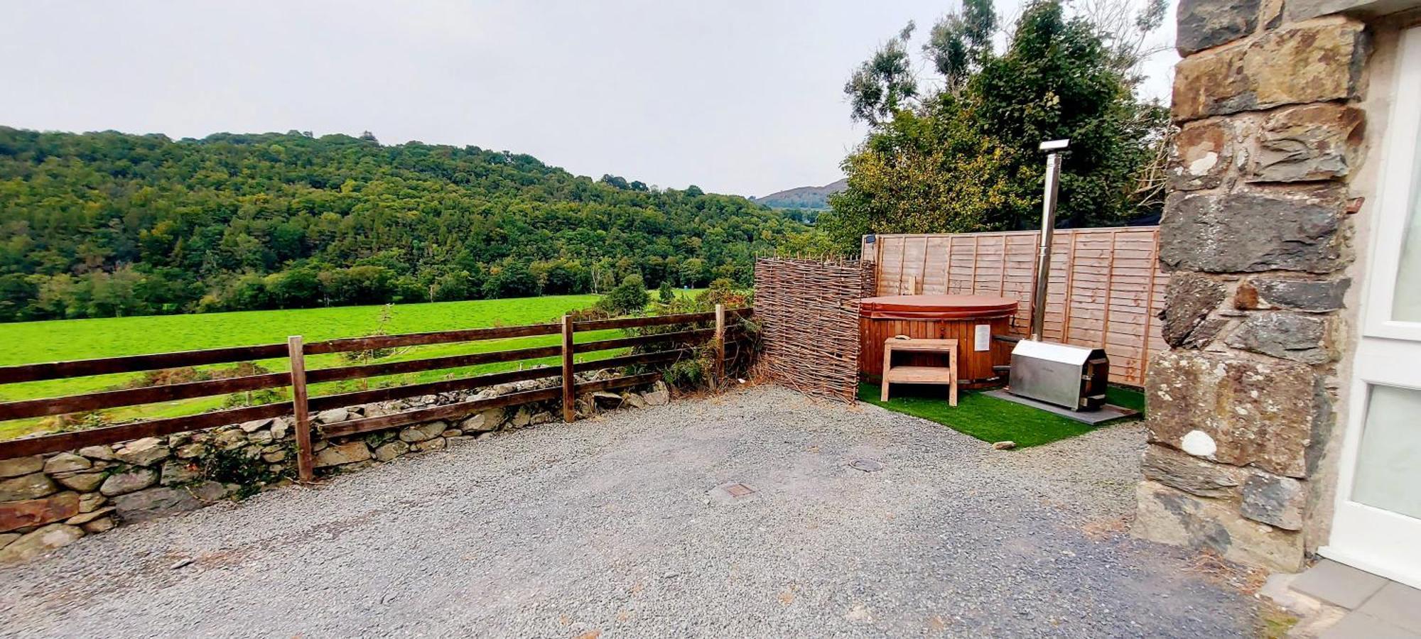 Cader Mountain View Cottage With Hot Tub In Snowdonia Dolgellau Eksteriør billede