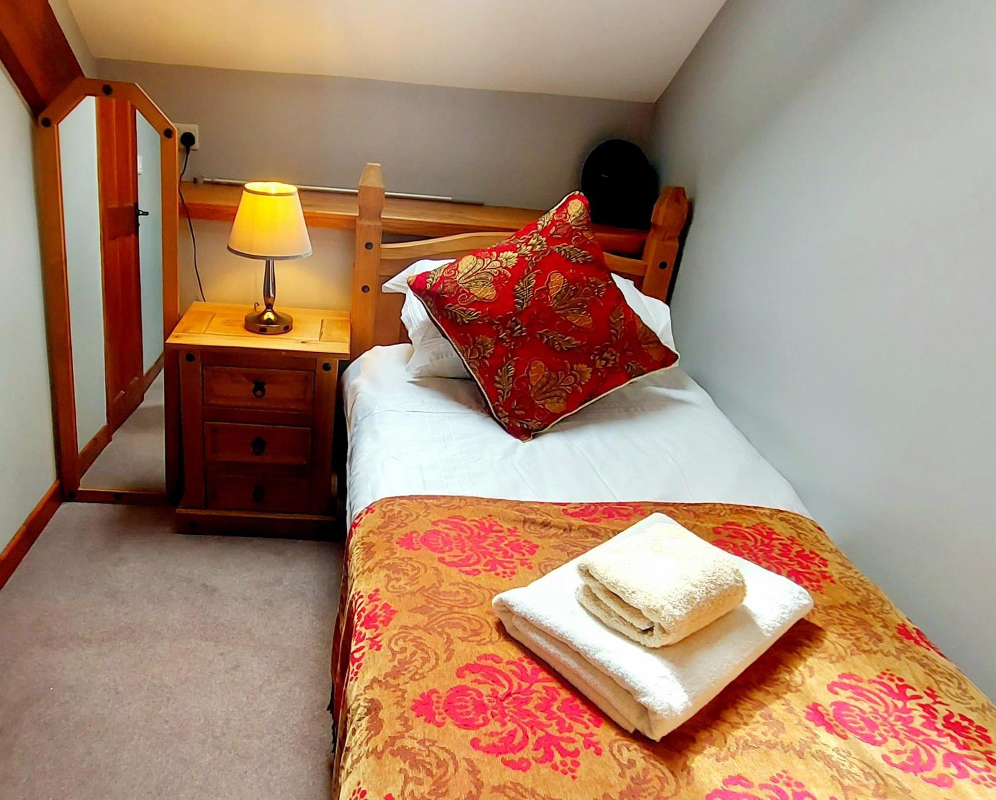 Cader Mountain View Cottage With Hot Tub In Snowdonia Dolgellau Eksteriør billede